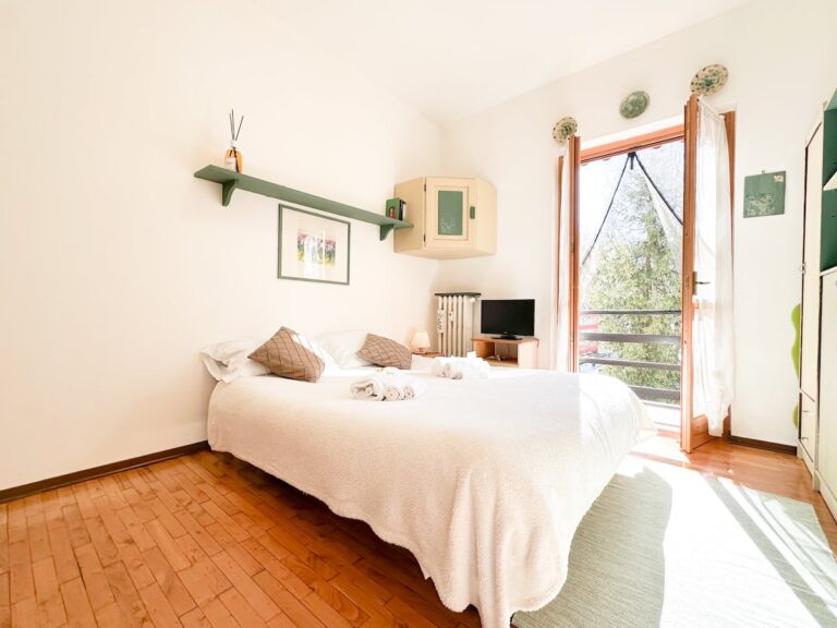Green Chalet