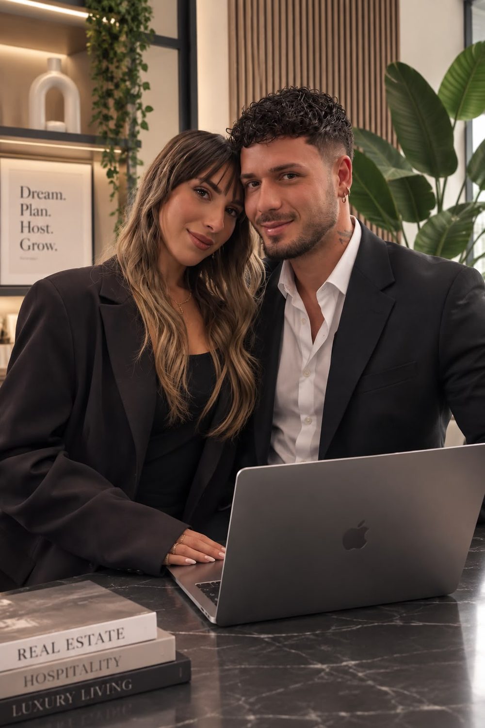 Sofia e Lorenzo, fondatori di LUXHOUSE Affitti Brevi